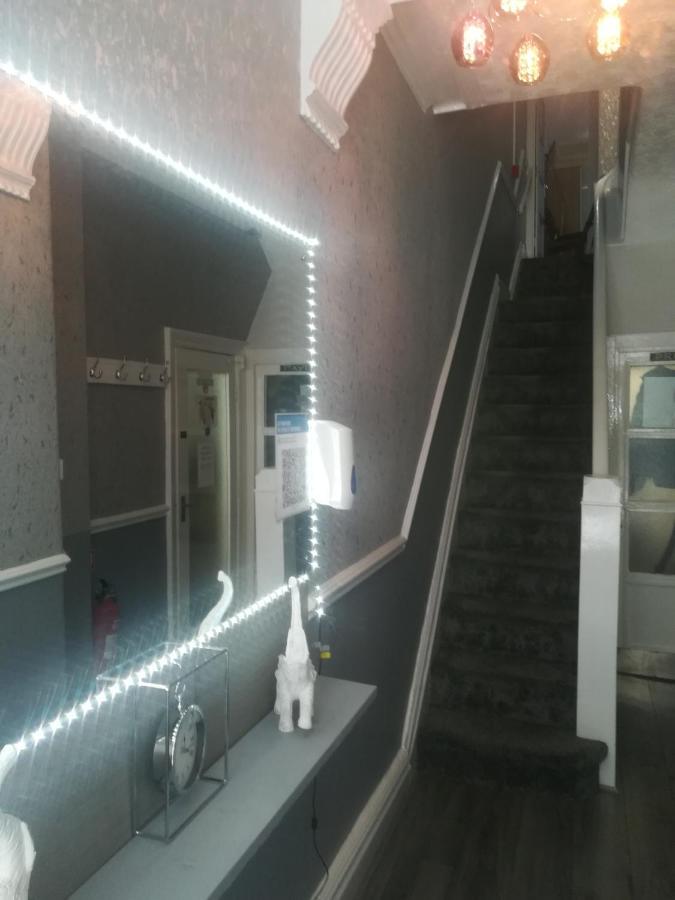 The Kirkview Bed and Breakfast Blackpool Exteriör bild