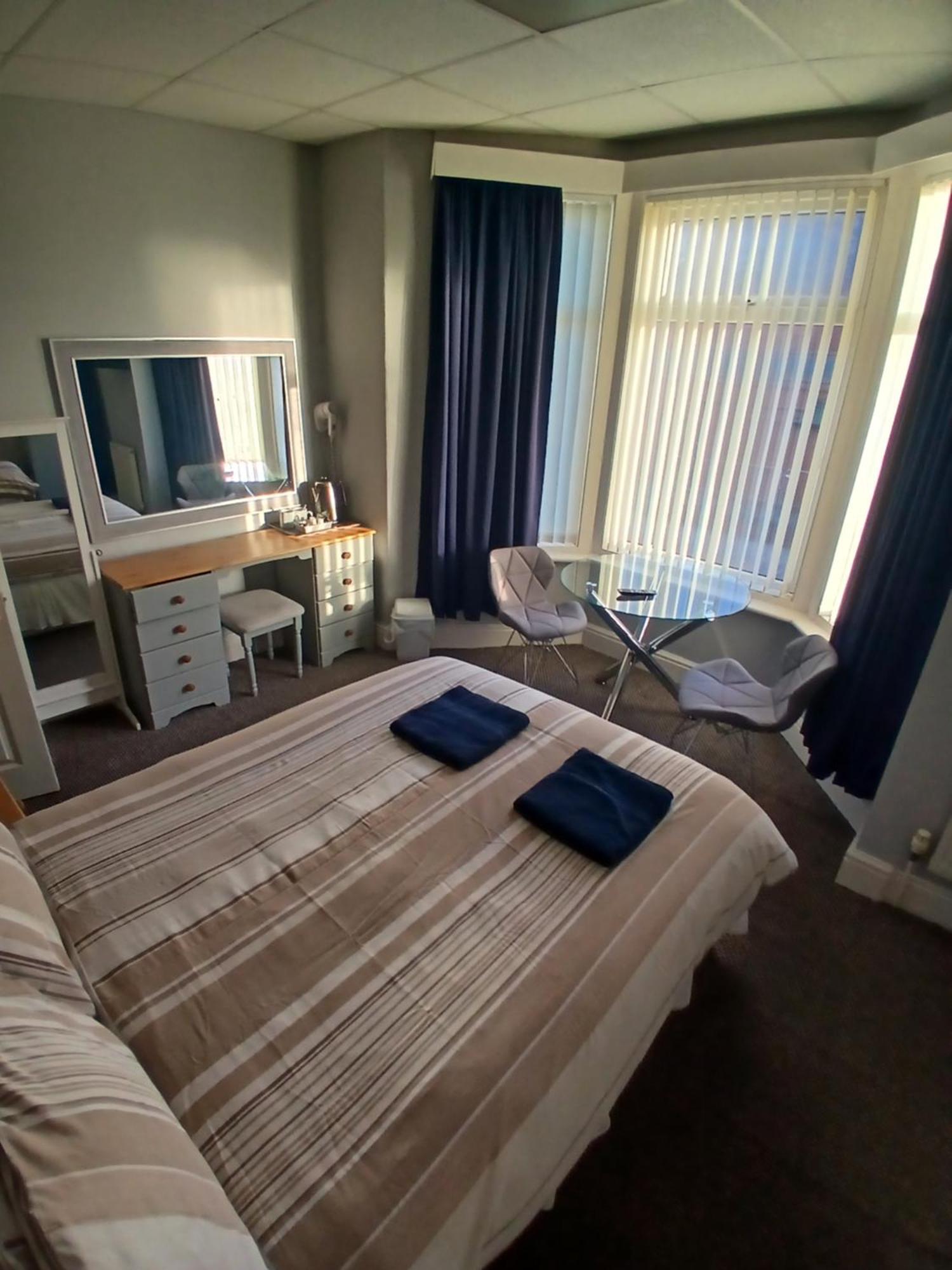 The Kirkview Bed and Breakfast Blackpool Exteriör bild
